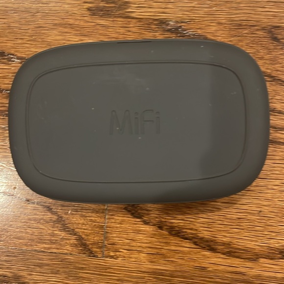 Verizon - Jetpack MiFi 8800L 4G LTE Mobile Hotspot - Gray - Picture 8 of 8